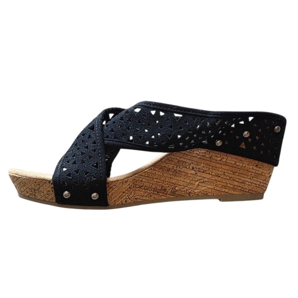Minnetonka Black Lainey Suede Wedge Cut Out Stud Accents Sandals Sz 10